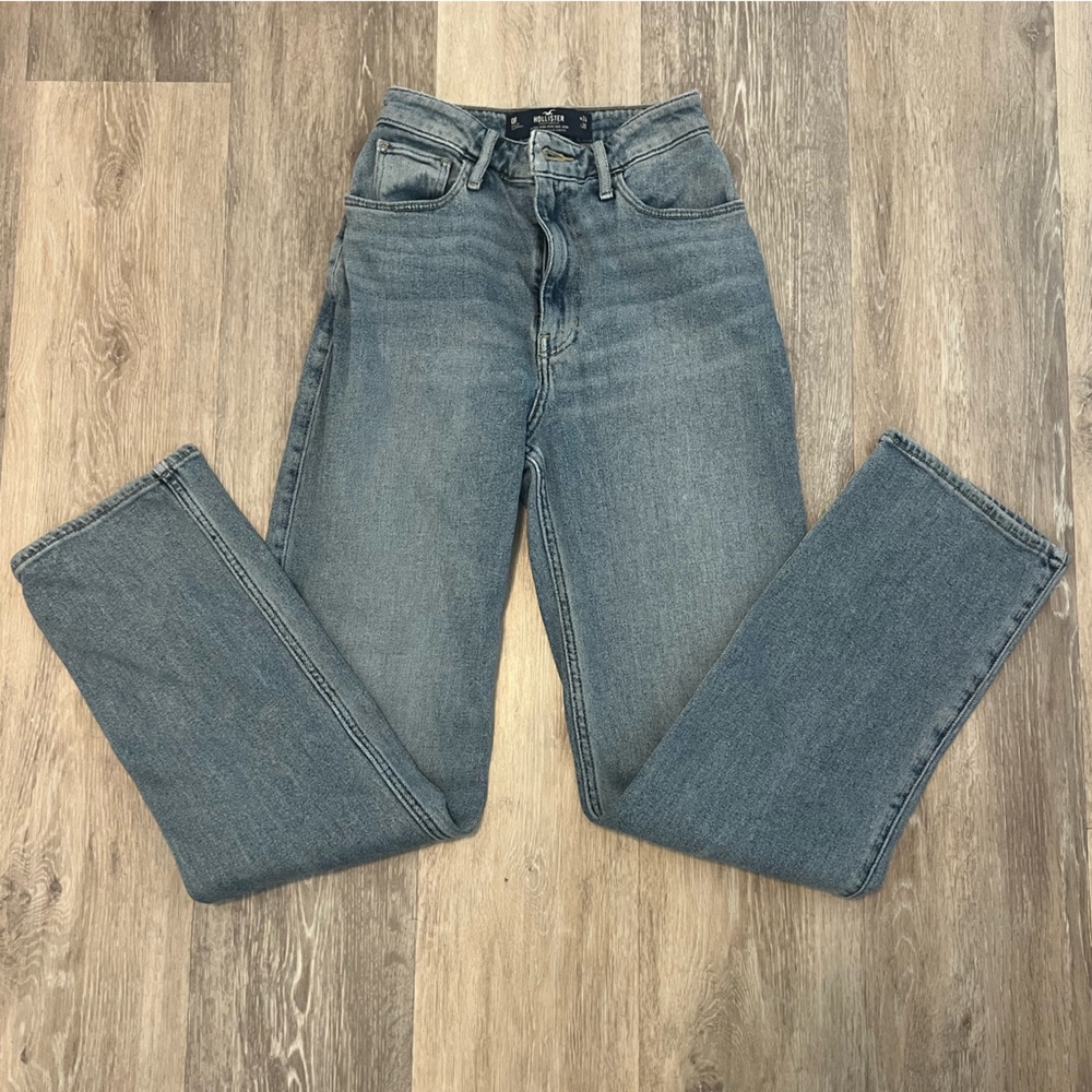 Hollister Ulta high rise dad Jeans
